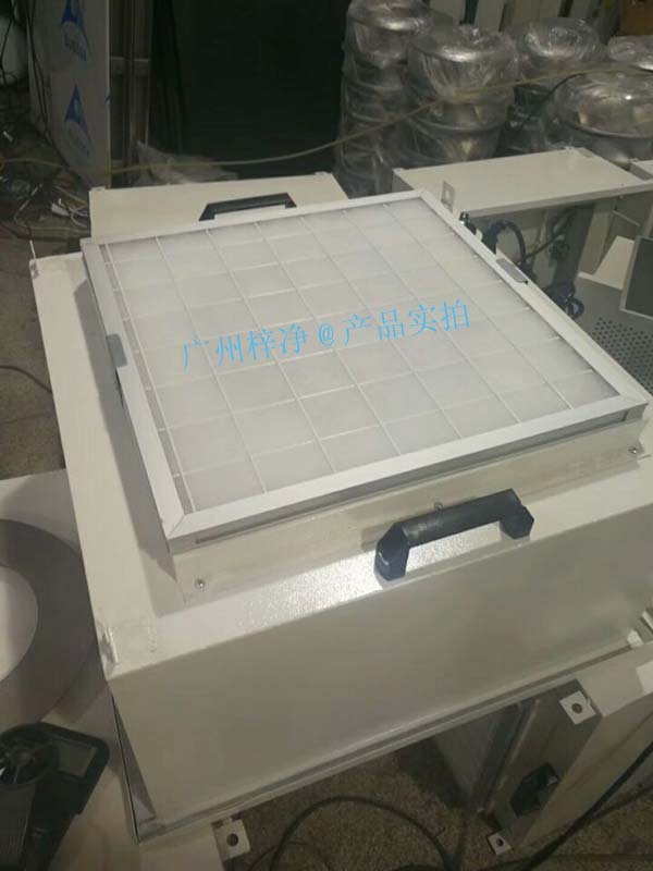 FFU層流罩風機濾網機組可模塊化連接使用,使用FFU廣泛應用于潔凈室、潔凈棚、超凈工作臺、潔凈生產線、組裝式潔凈室和局部百級到100000級的各種潔凈室等應用場合。 FFU層流罩風機濾網機組可模塊化連接使用,使用FFU廣泛應用于潔凈室、潔凈棚、超凈工作臺、潔凈生產線、組裝式潔凈室和局部百級到100000級的各種潔凈室等應用場合。